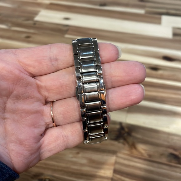 Bulova Watch - Picture 3 of 9